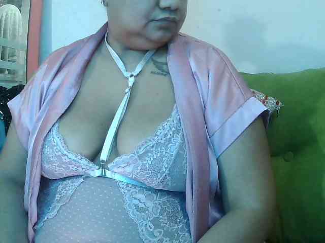 Domme_Carla_Brazil webcam