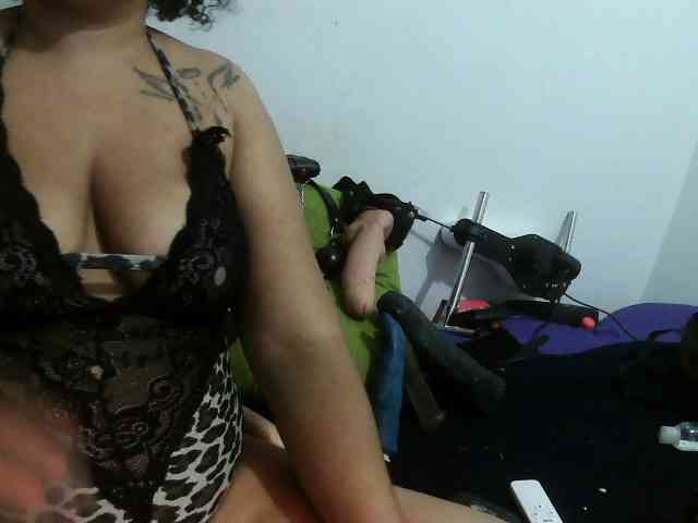Modelo: Domme_Carla_Brazil