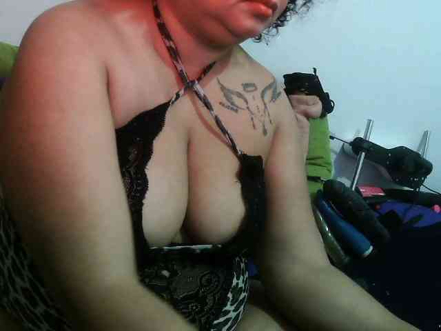 Modelo: Domme_Carla_Brazil