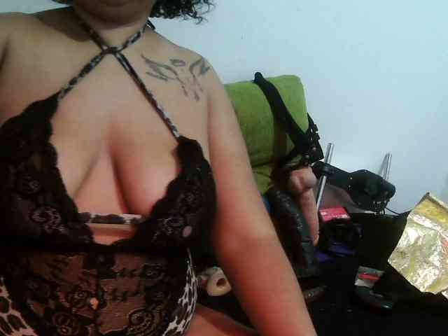 Modelo: Domme_Carla_Brazil