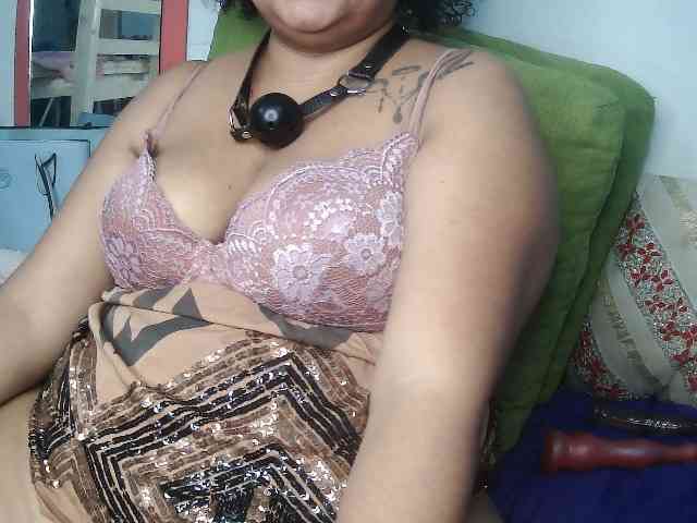 Domme_Carla_Brazil webcam