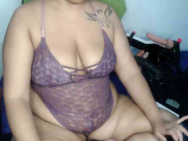 Domme_Carla_Brazil