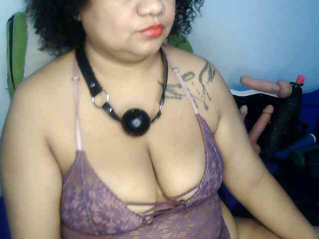Domme_Carla_Brazil webcam