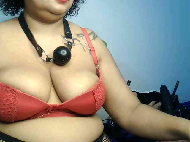 Domme_Carla_Brazil