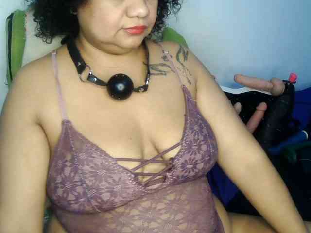 Modelo: Domme_Carla_Brazil