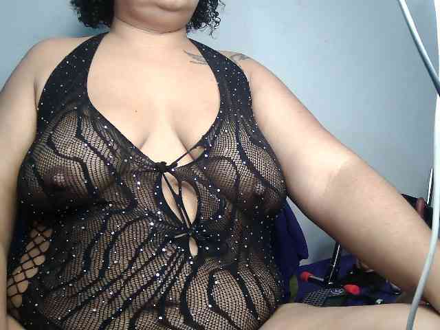 Domme_Carla_Brazil webcam