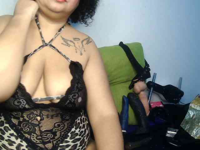 Domme_Carla_Brazil