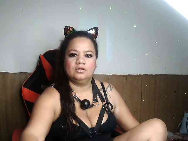 Domme_Carla_Brazil webcam