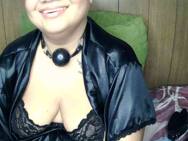 Domme_Carla_Brazil