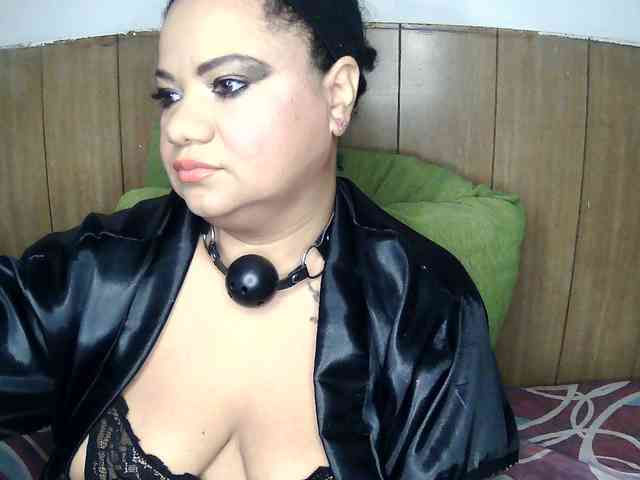 Domme_Carla_Brazil
