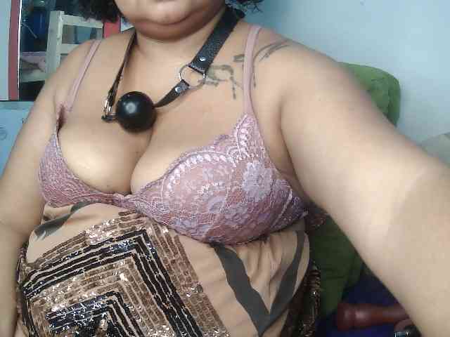 Domme_Carla_Brazil webcam