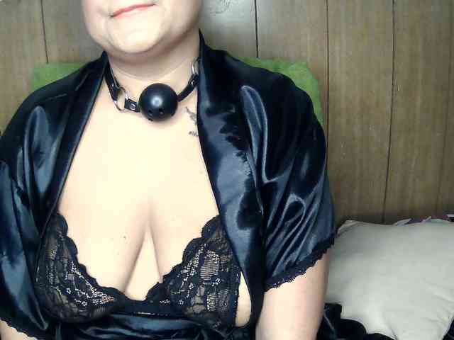 Modelo: Domme_Carla_Brazil