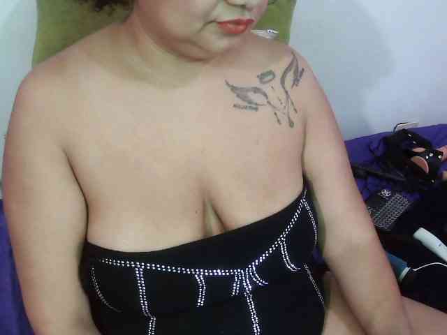 Domme_Carla_Brazil webcam