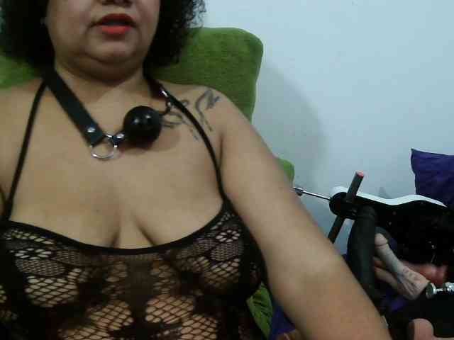 Modelo: Domme_Carla_Brazil