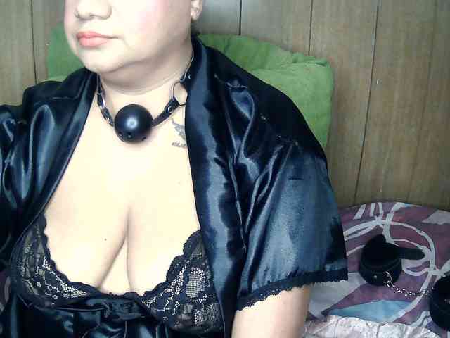 Domme_Carla_Brazil