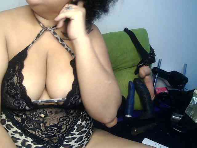 Modelo: Domme_Carla_Brazil