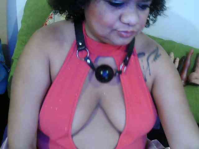 Modelo: Domme_Carla_Brazil