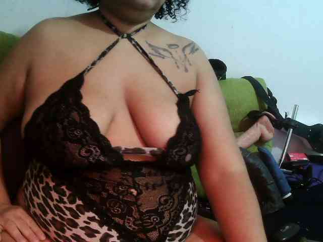 Modelo: Domme_Carla_Brazil