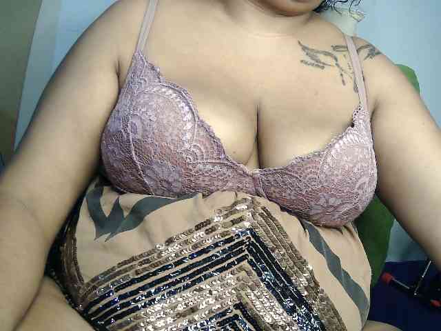 Domme_Carla_Brazil webcam