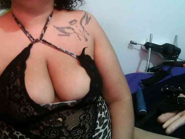 Domme_Carla_Brazil webcam