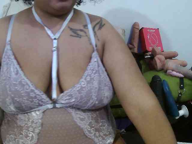 Modelo: Domme_Carla_Brazil