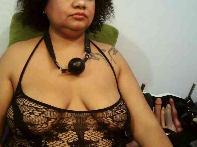 Domme_Carla_Brazil