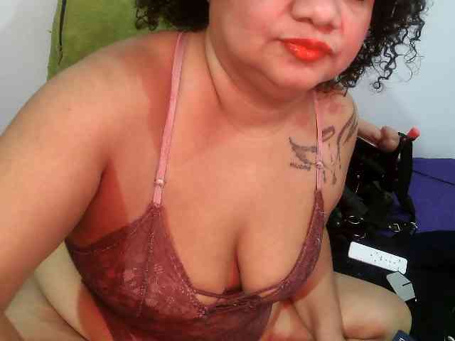Domme_Carla_Brazil