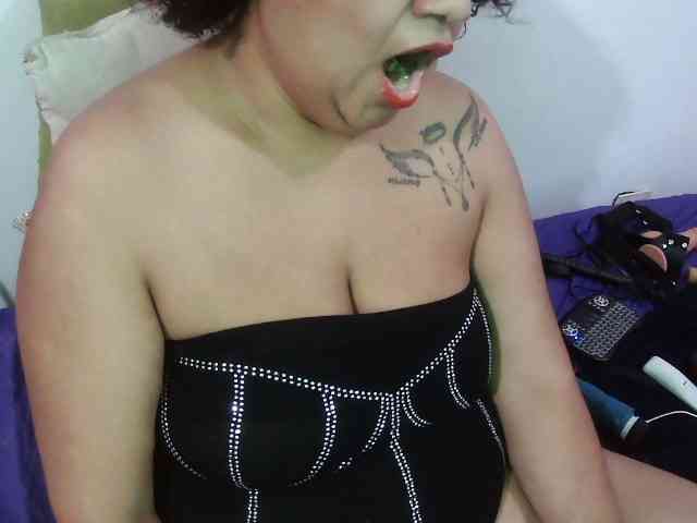 Domme_Carla_Brazil webcam
