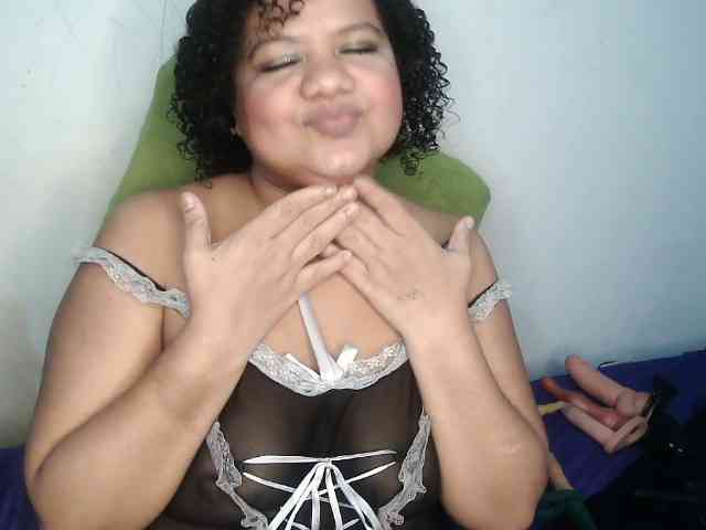 Modelo: Domme_Carla_Brazil
