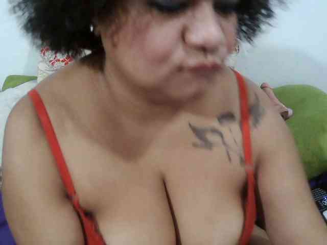 Modelo: Domme_Carla_Brazil