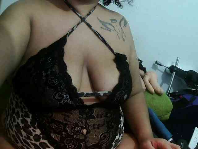 Domme_Carla_Brazil webcam