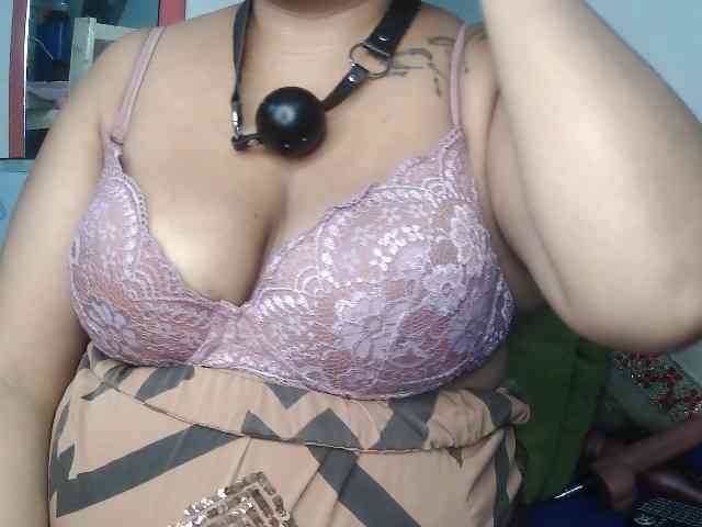 Domme_Carla_Brazil webcam