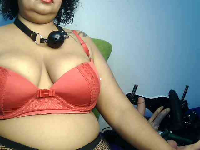 Domme_Carla_Brazil