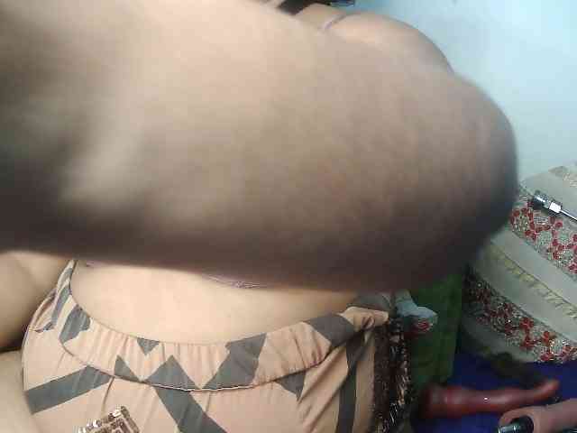 Domme_Carla_Brazil webcam