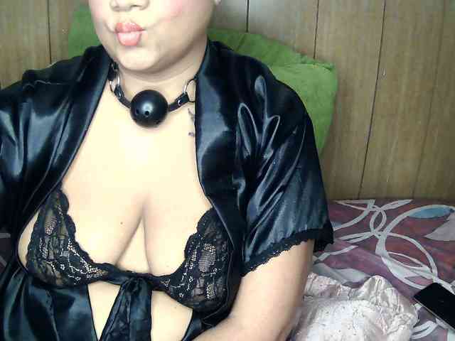 Domme_Carla_Brazil webcam