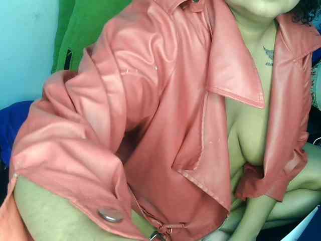 Domme_Carla_Brazil webcam