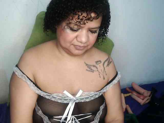 Modelo: Domme_Carla_Brazil