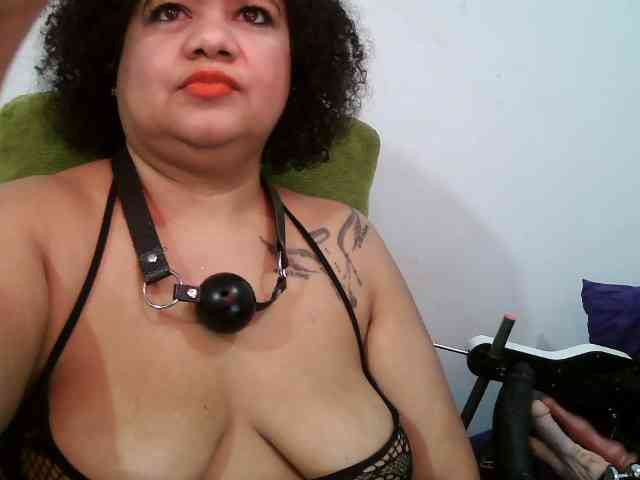 Domme_Carla_Brazil webcam