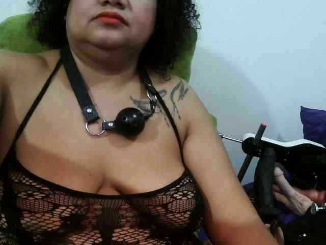 Domme_Carla_Brazil webcam
