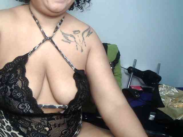 Domme_Carla_Brazil