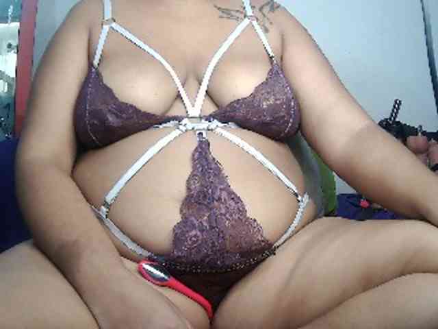 Domme_Carla_Brazil webcam