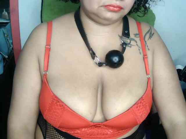 Domme_Carla_Brazil