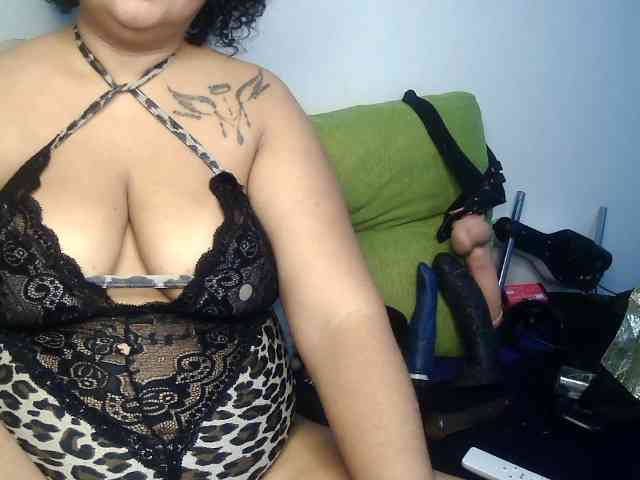 Domme_Carla_Brazil