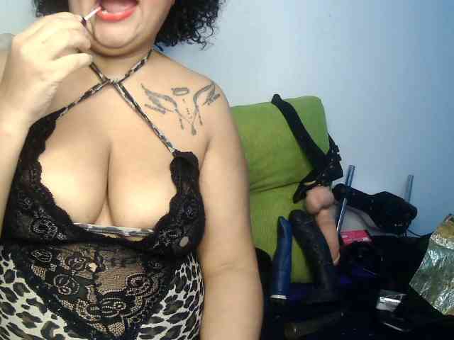 Domme_Carla_Brazil webcam
