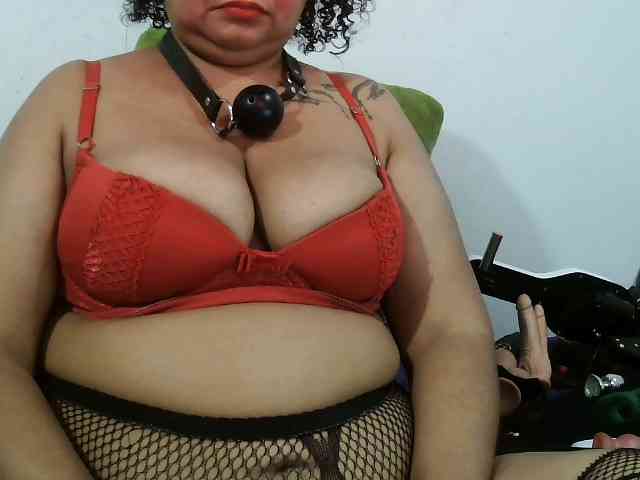 Domme_Carla_Brazil webcam