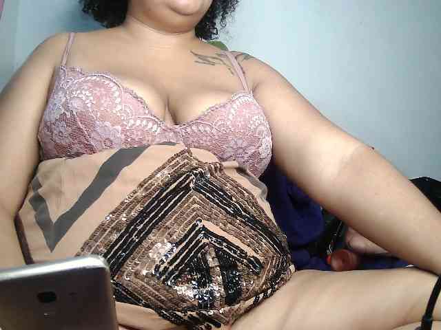 Domme_Carla_Brazil webcam