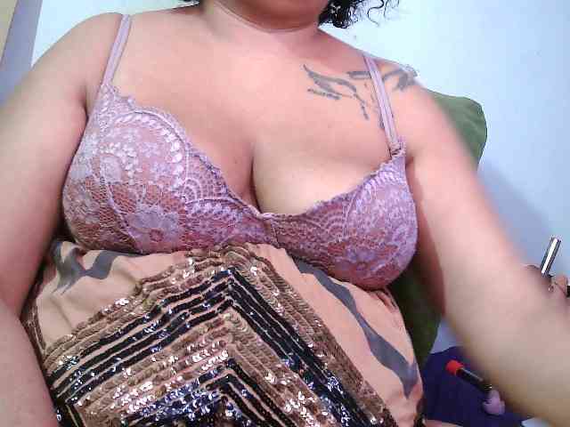 Domme_Carla_Brazil webcam