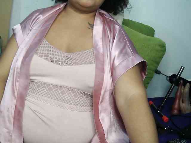 Domme_Carla_Brazil webcam