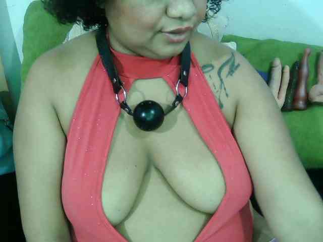 Modelo: Domme_Carla_Brazil
