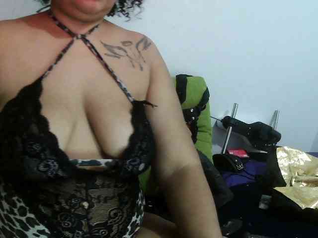 Domme_Carla_Brazil
